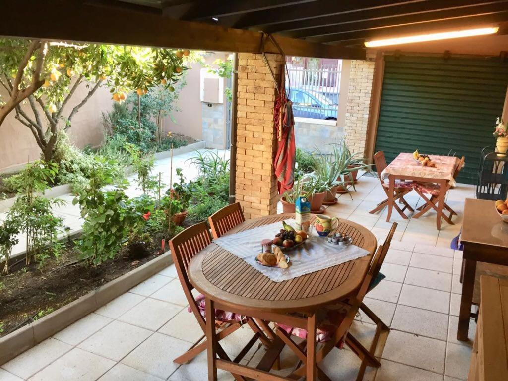 Bed and Breakfast Il Mandarino Decimomannu Exterior foto