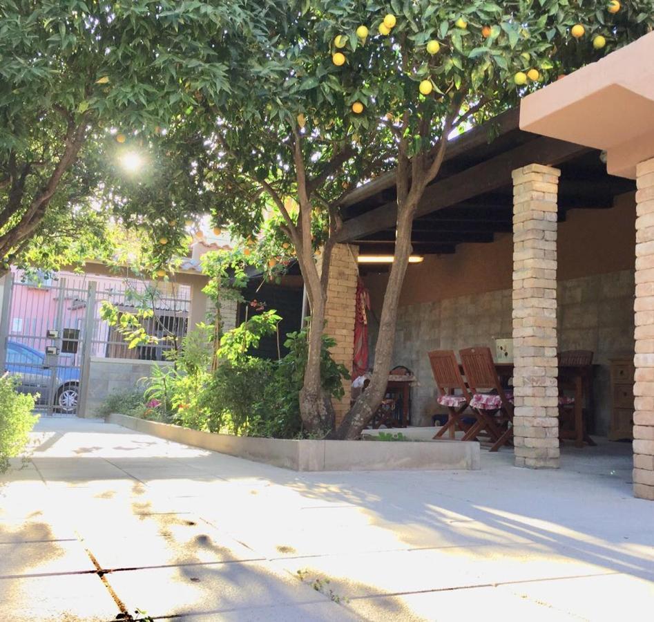 Bed and Breakfast Il Mandarino Decimomannu Exterior foto